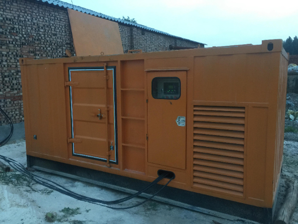 德阳发电机组长期使用中，电缆线的敷设路径有哪些要求？